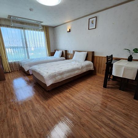 Jungmun Haesung Parktel Villa Seogwipo Exterior photo