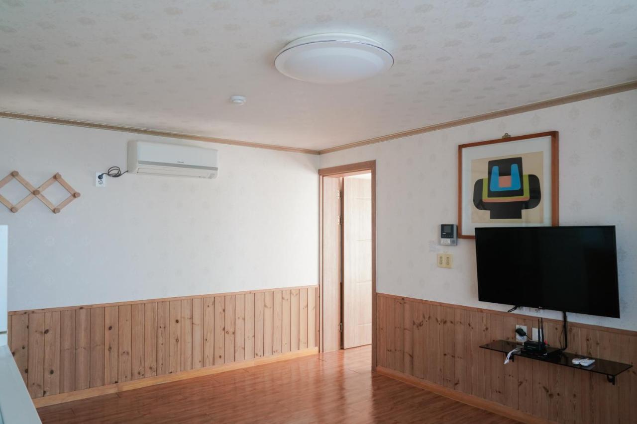 Jungmun Haesung Parktel Villa Seogwipo Exterior photo
