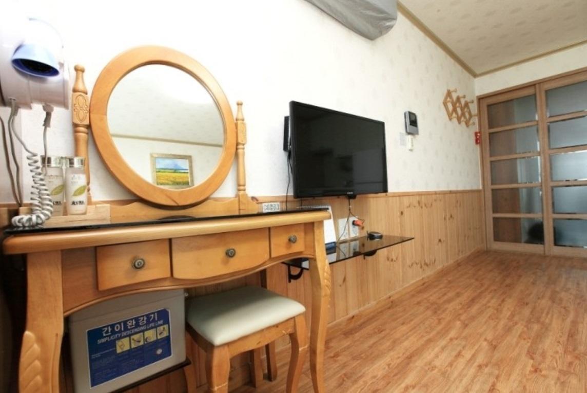 Jungmun Haesung Parktel Villa Seogwipo Exterior photo